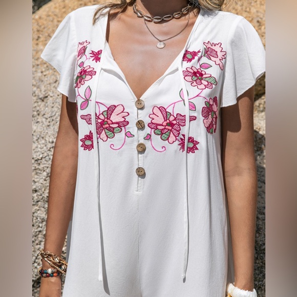 NEW RusttyDustty Floral Embroidered Romper XL - Picture 5 of 8